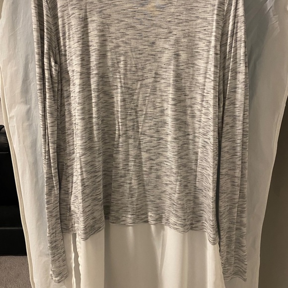 Reitmans Women's White & Grey Top - Picture 2 of 3